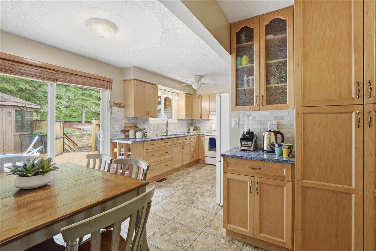 427 Townsend RD, Belleville, ON K0K 3E0