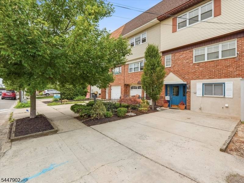199 Avenue A, Bayonne City, NJ 07002