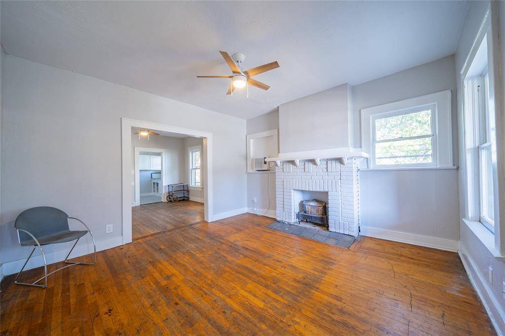 909 Sunset Avenue, Dallas, TX 75208