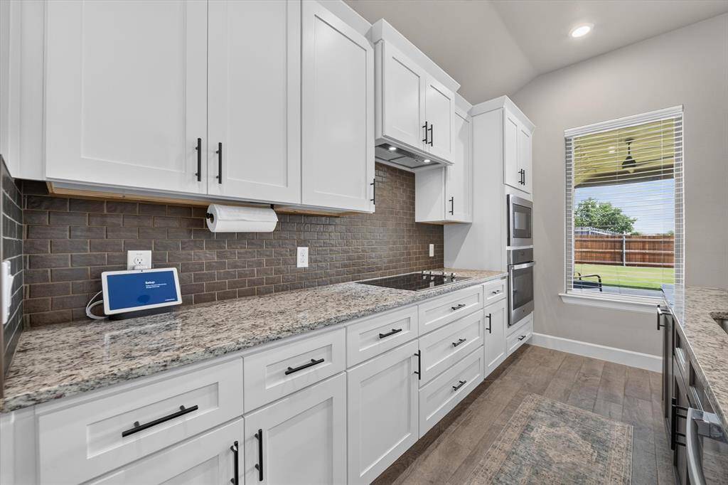1720 River Bend Road, Burleson, TX 76028