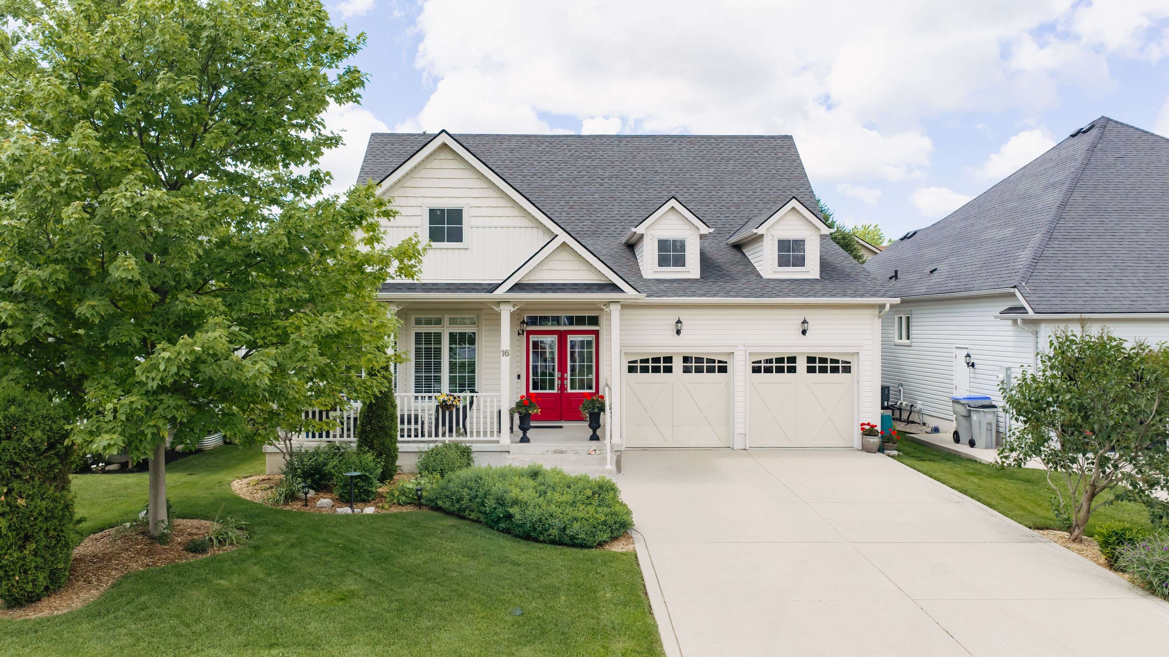 16 Macpherson AVE, Huron East, ON N0K 1W0