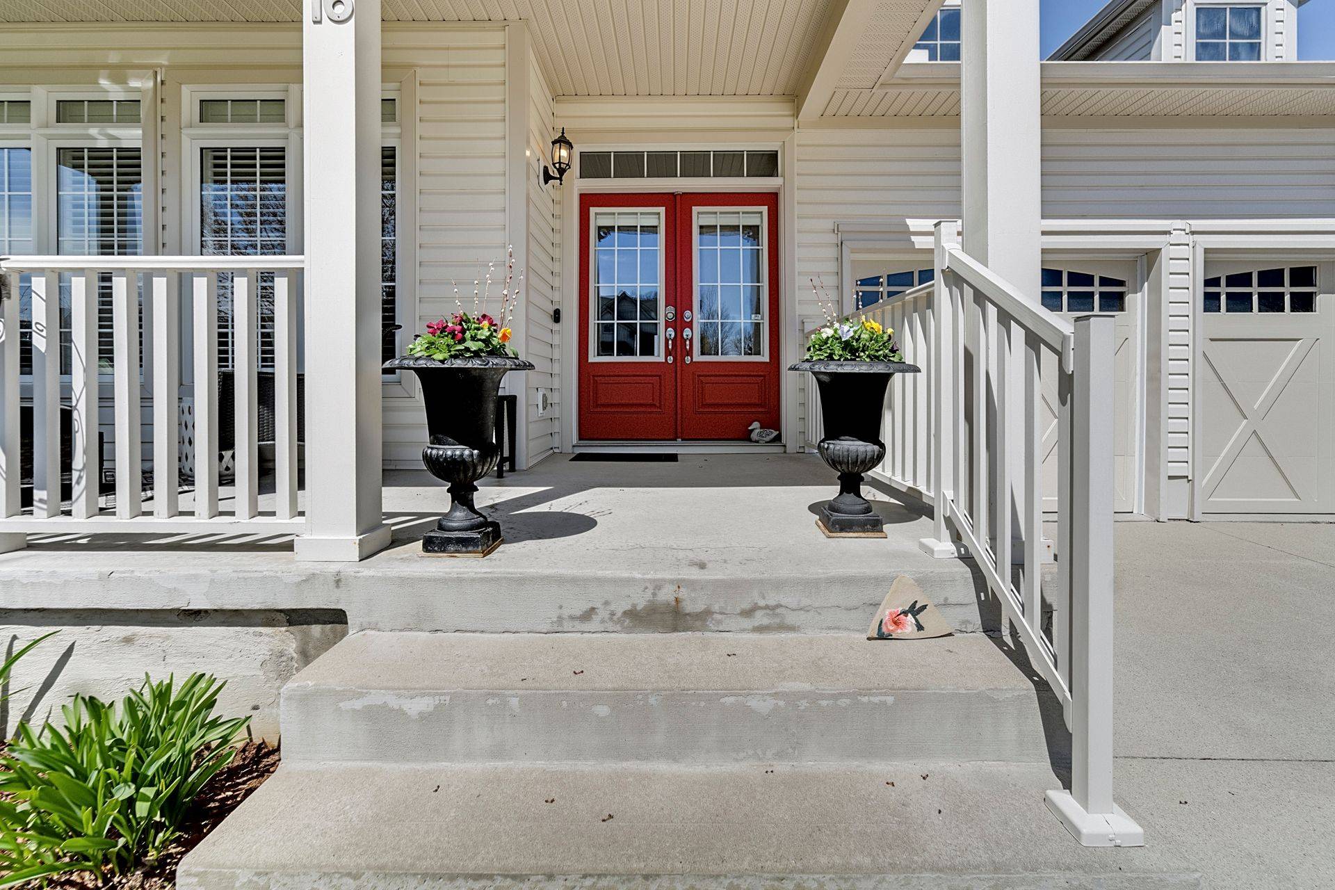16 Macpherson AVE, Huron East, ON N0K 1W0