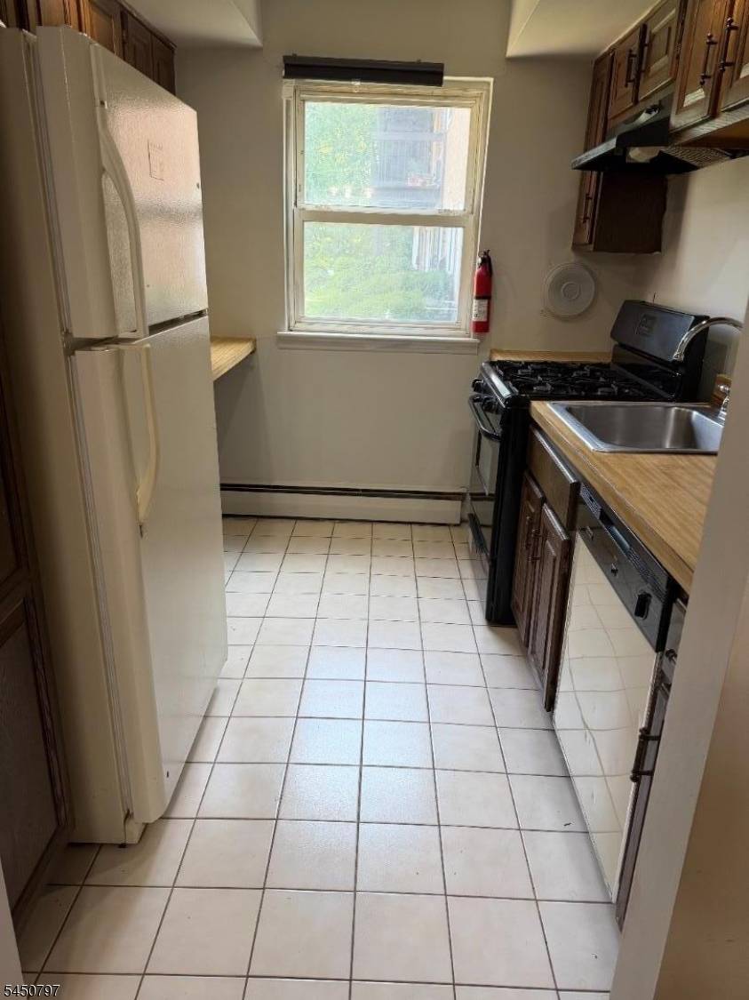 55 Gill Ln #25, Woodbridge Twp., NJ 08830