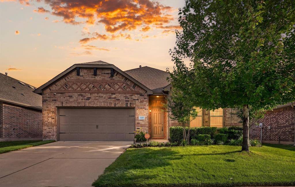 2429 Flowing Springs Drive, Fort Worth, TX 76177
