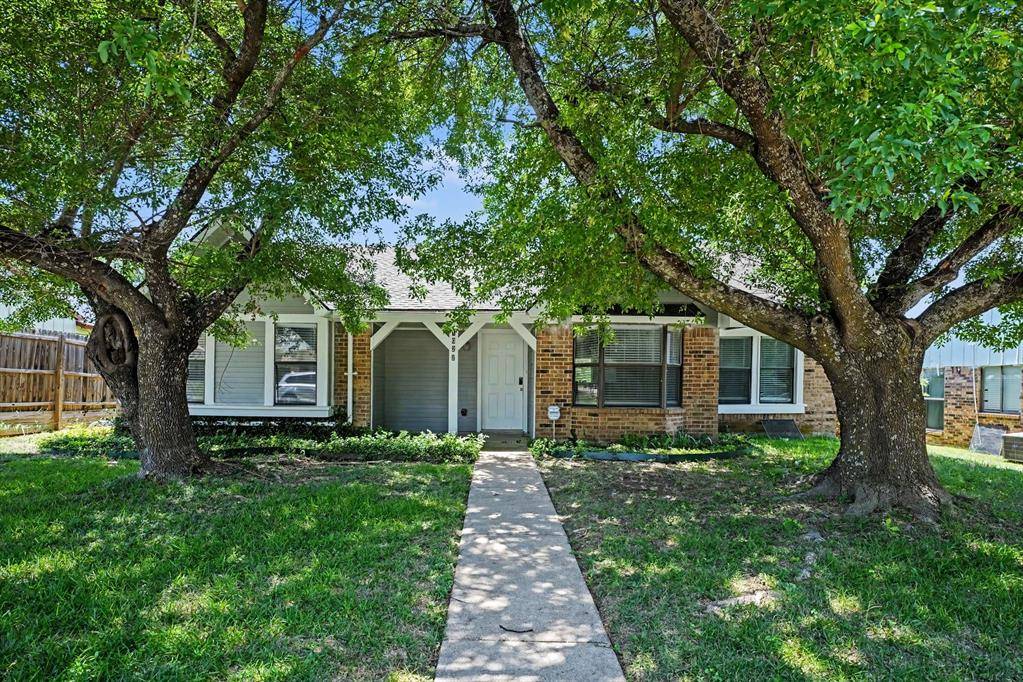 1022 Cedar Run Drive, Duncanville, TX 75137
