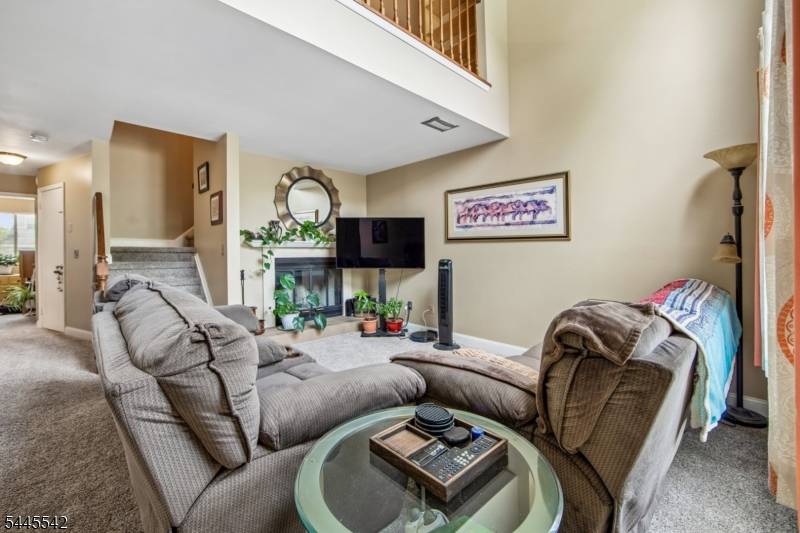 92 Ashley Ct, Bedminster Twp., NJ 07921