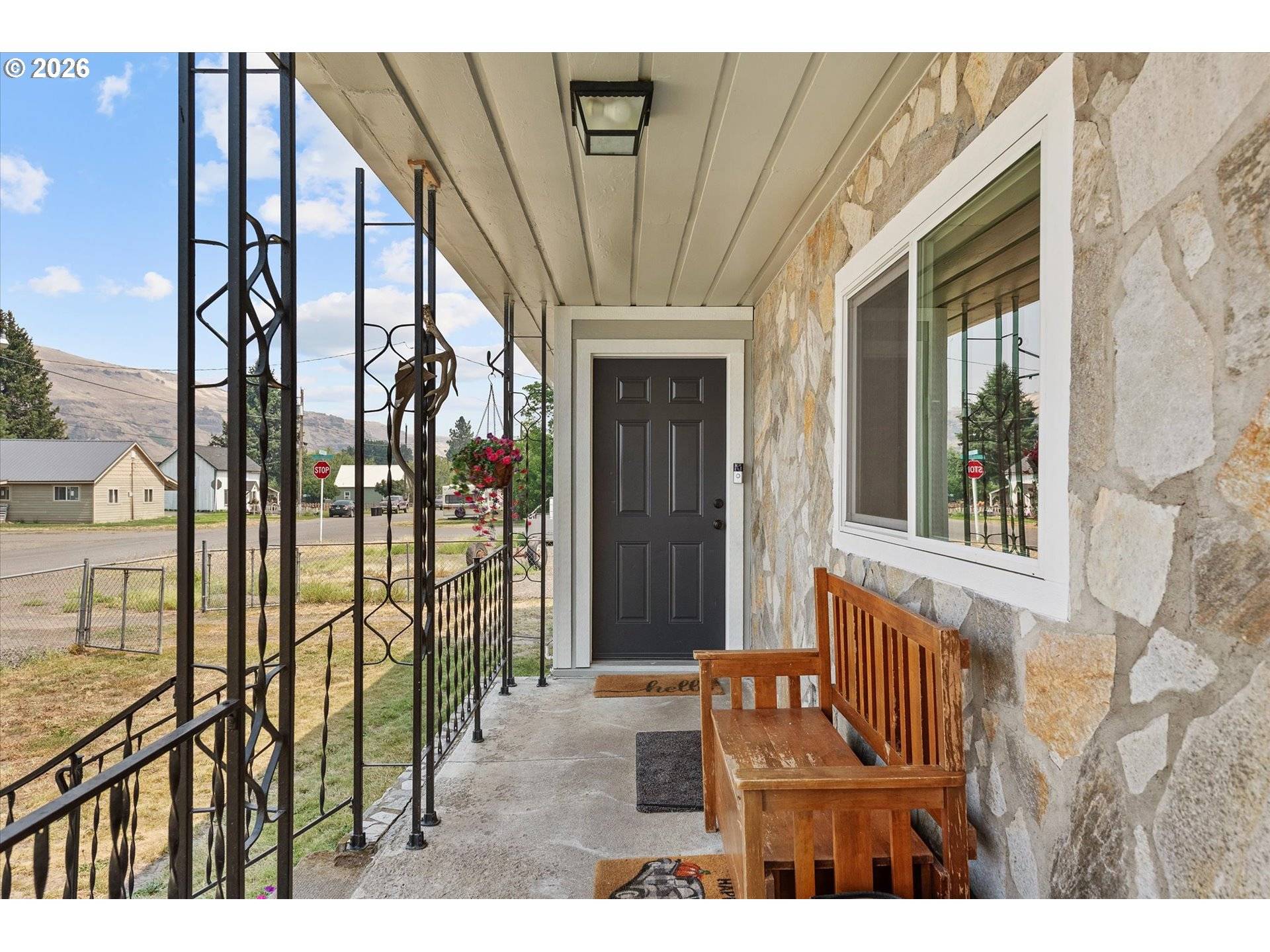 402 3RD ST, Wallowa, OR 97885