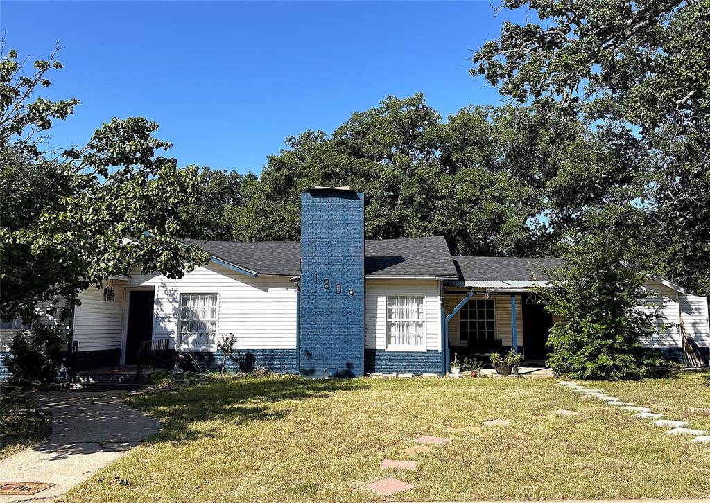 1809 12th Street, Brownwood, TX 76801