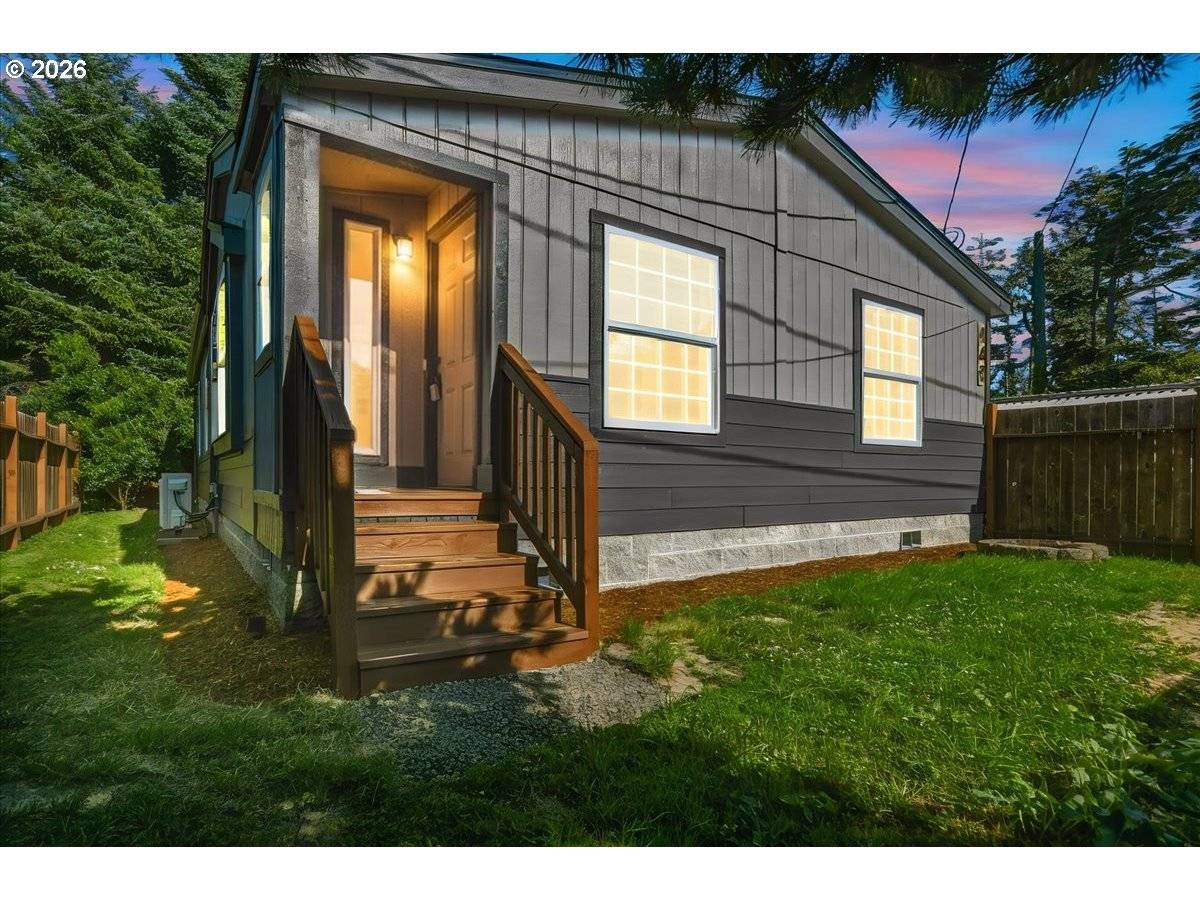 648 S CORAL ST, Rockaway Beach, OR 97136