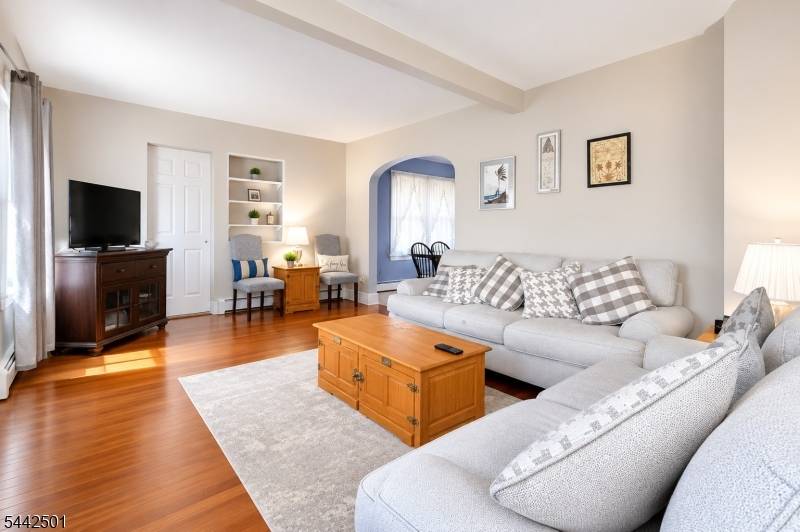810 Colfax Ave, Pompton Lakes Boro, NJ 07442