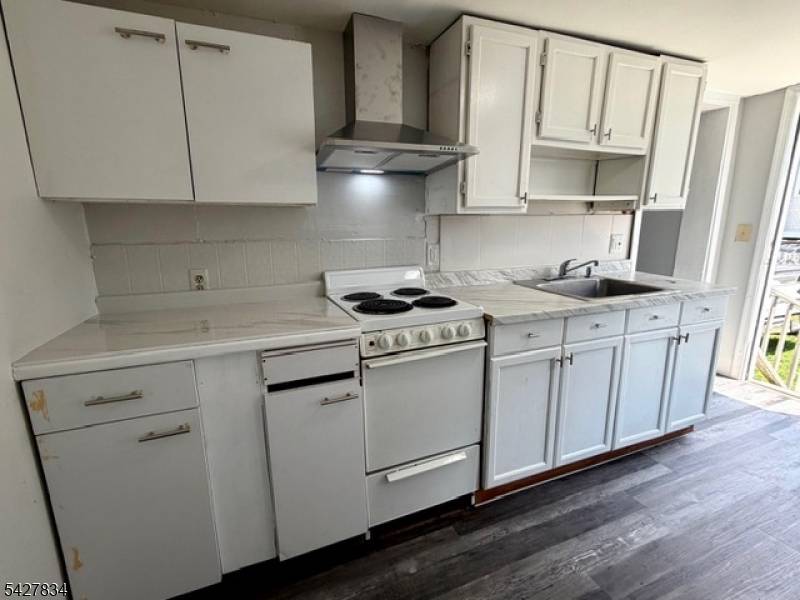 221 Spring St #Bh, Newton Town, NJ 07860