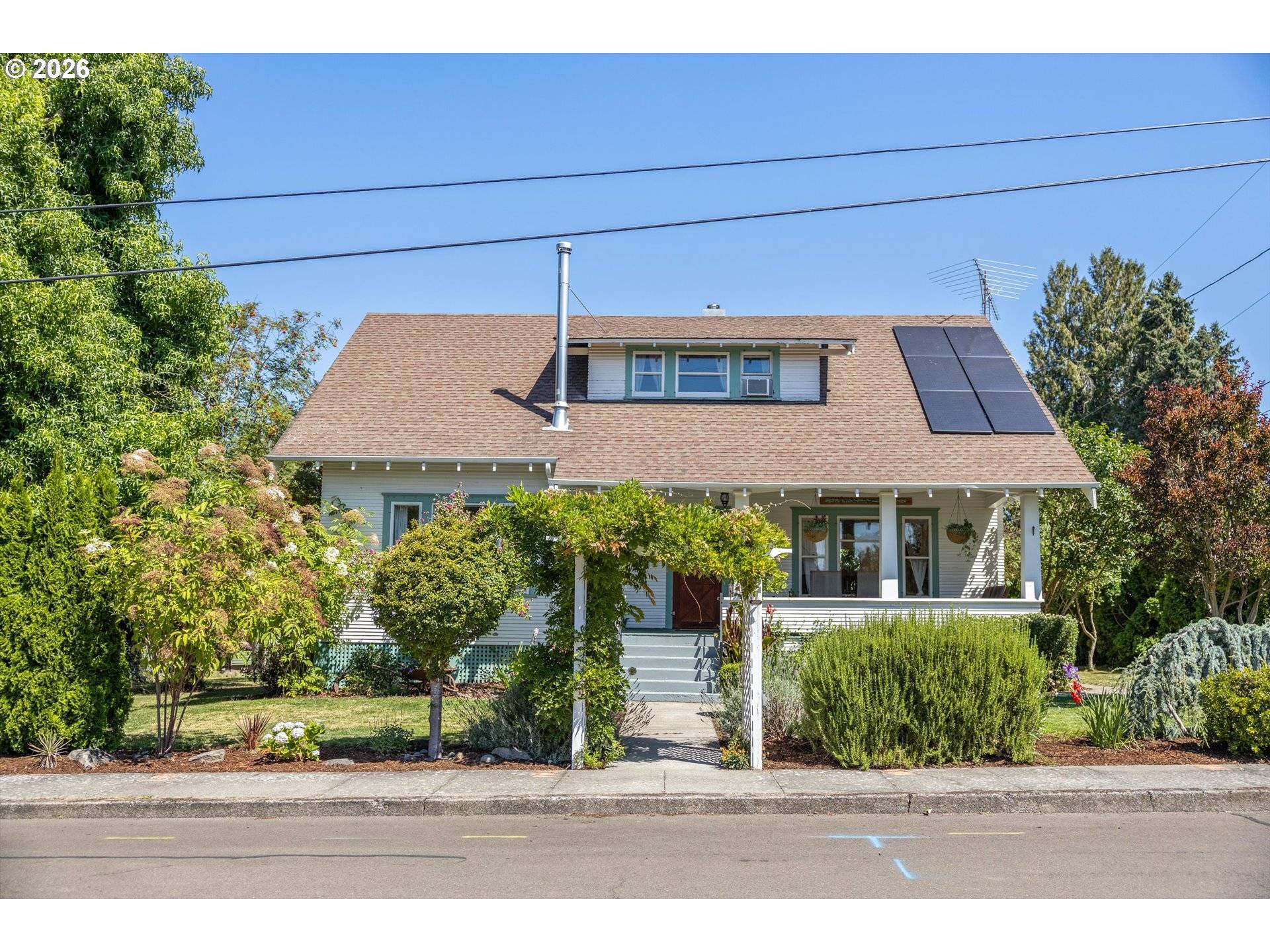 990 TAYLOR ST, Mt Angel, OR 97362