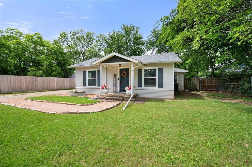 516 E Ross Street, Waxahachie, TX 75165