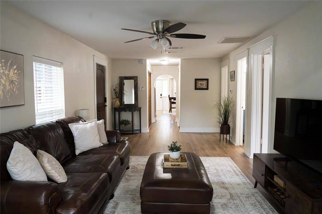 1016 W Collins Street, Denton, TX 76201