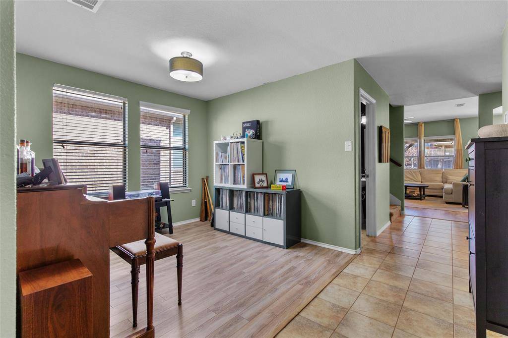 3213 Evening Wind Road, Denton, TX 76208