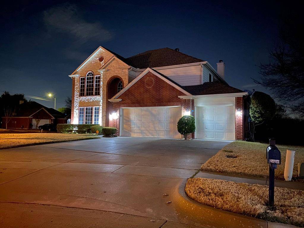 8101 Mansanillo Court, Arlington, TX 76002
