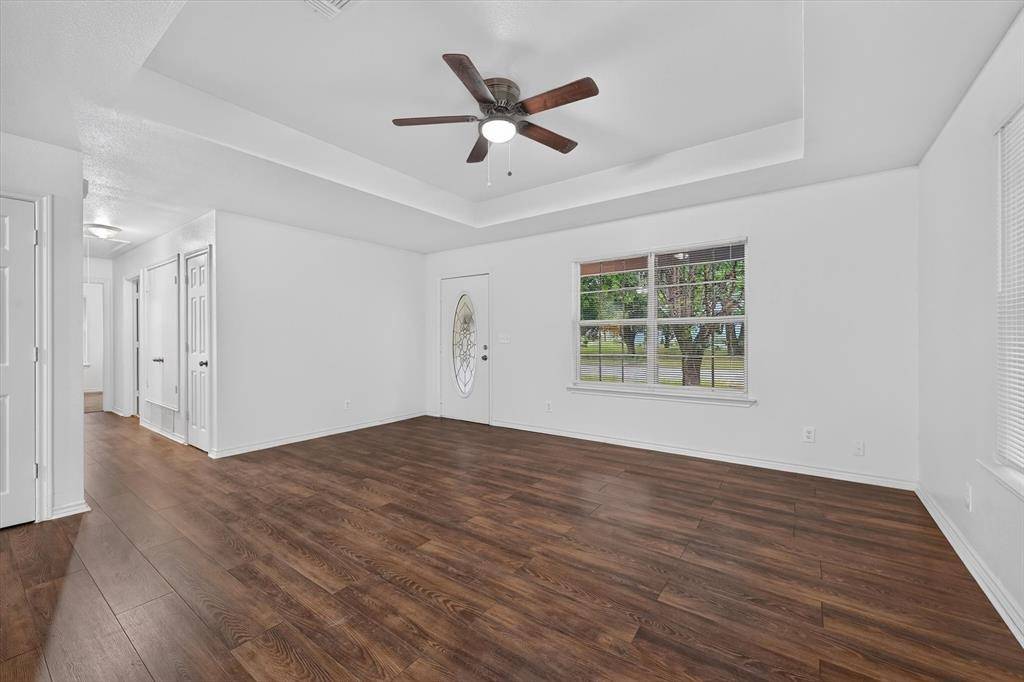 1002 Pine Street, Bonham, TX 75418