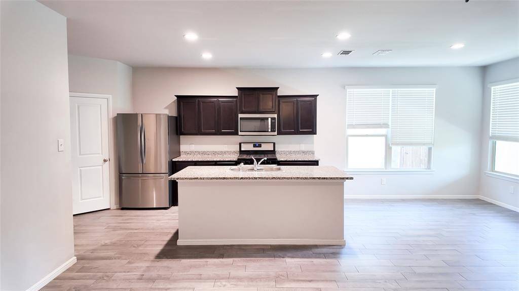 8304 Twisted Pine Way, Fort Worth, TX 76131