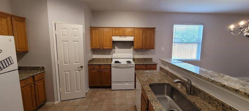 2604 Winterberry Lane, Little Elm, TX 75068