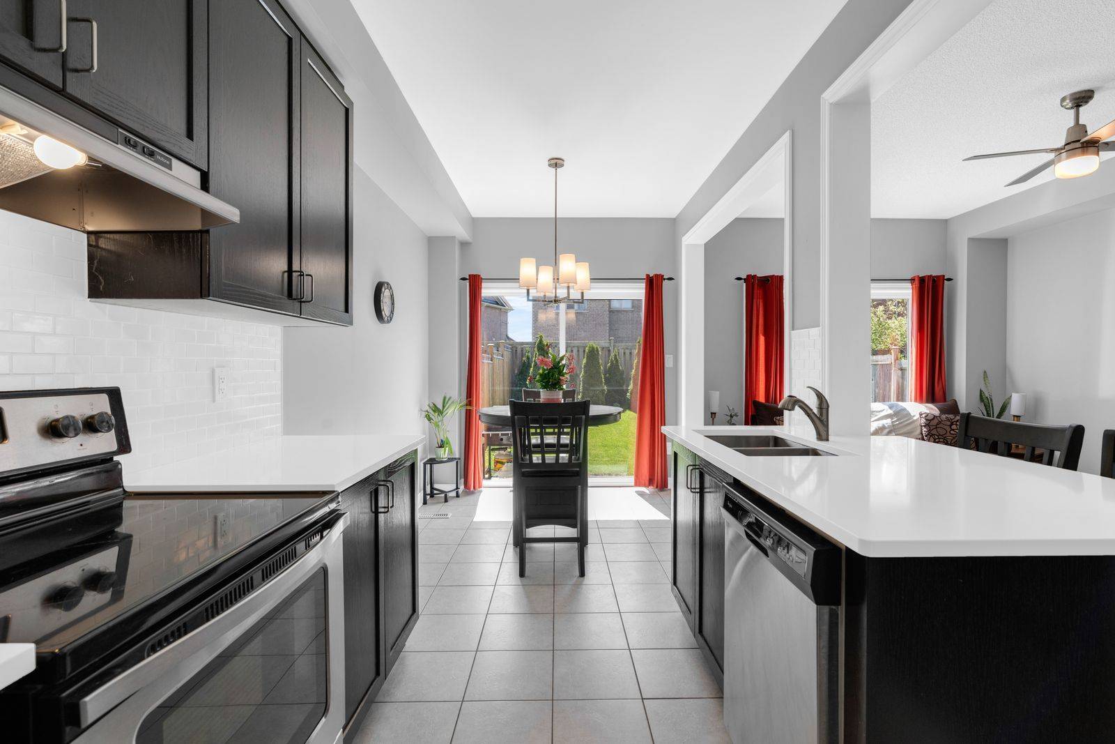 55 Forsyth CRES, Barrie, ON L4N 6R1