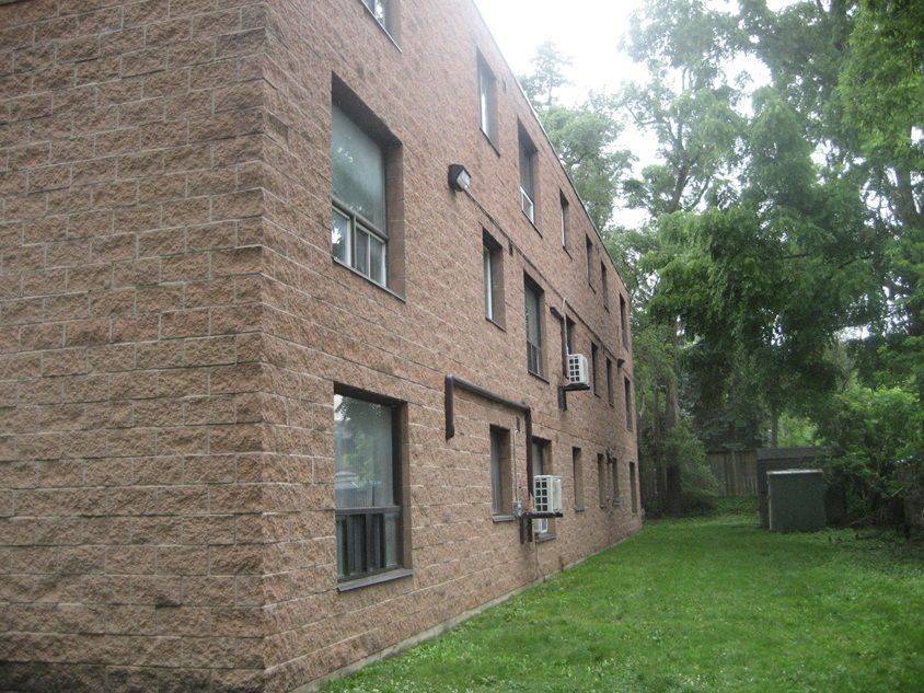 56 Donald ST, Barrie, ON L4N 1E3