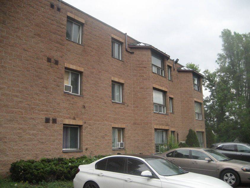 56 Donald ST, Barrie, ON L4N 1E3