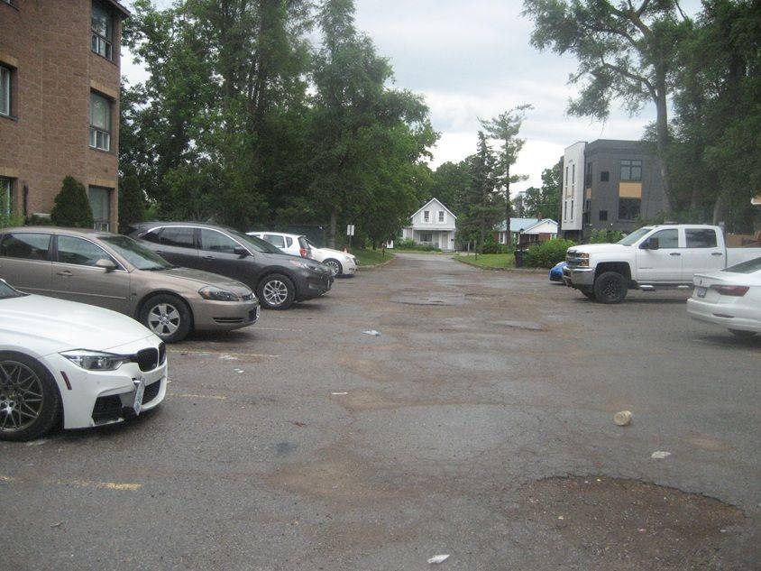 56 Donald ST, Barrie, ON L4N 1E3