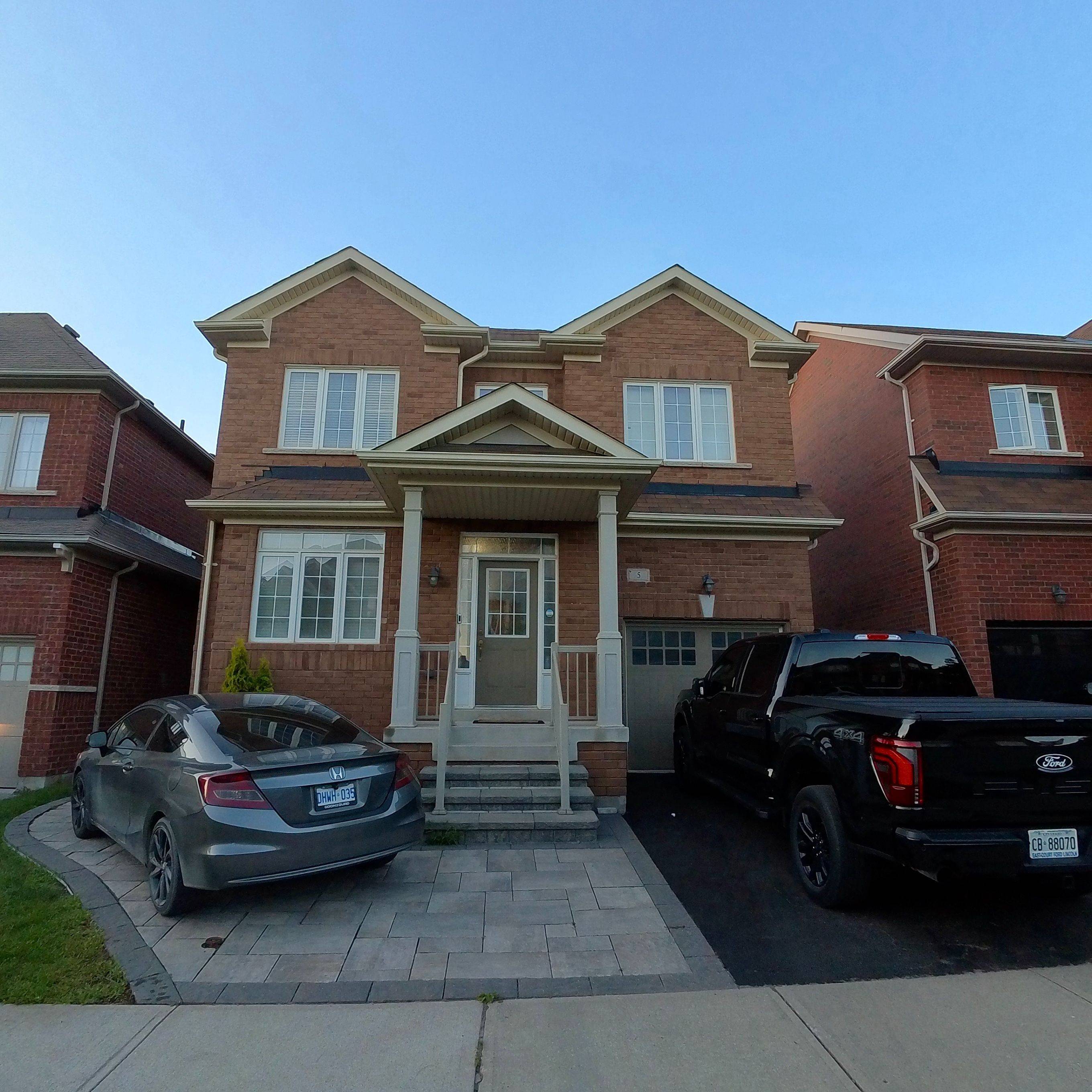 5 Bryony RD, Brampton, ON L7A 0W3