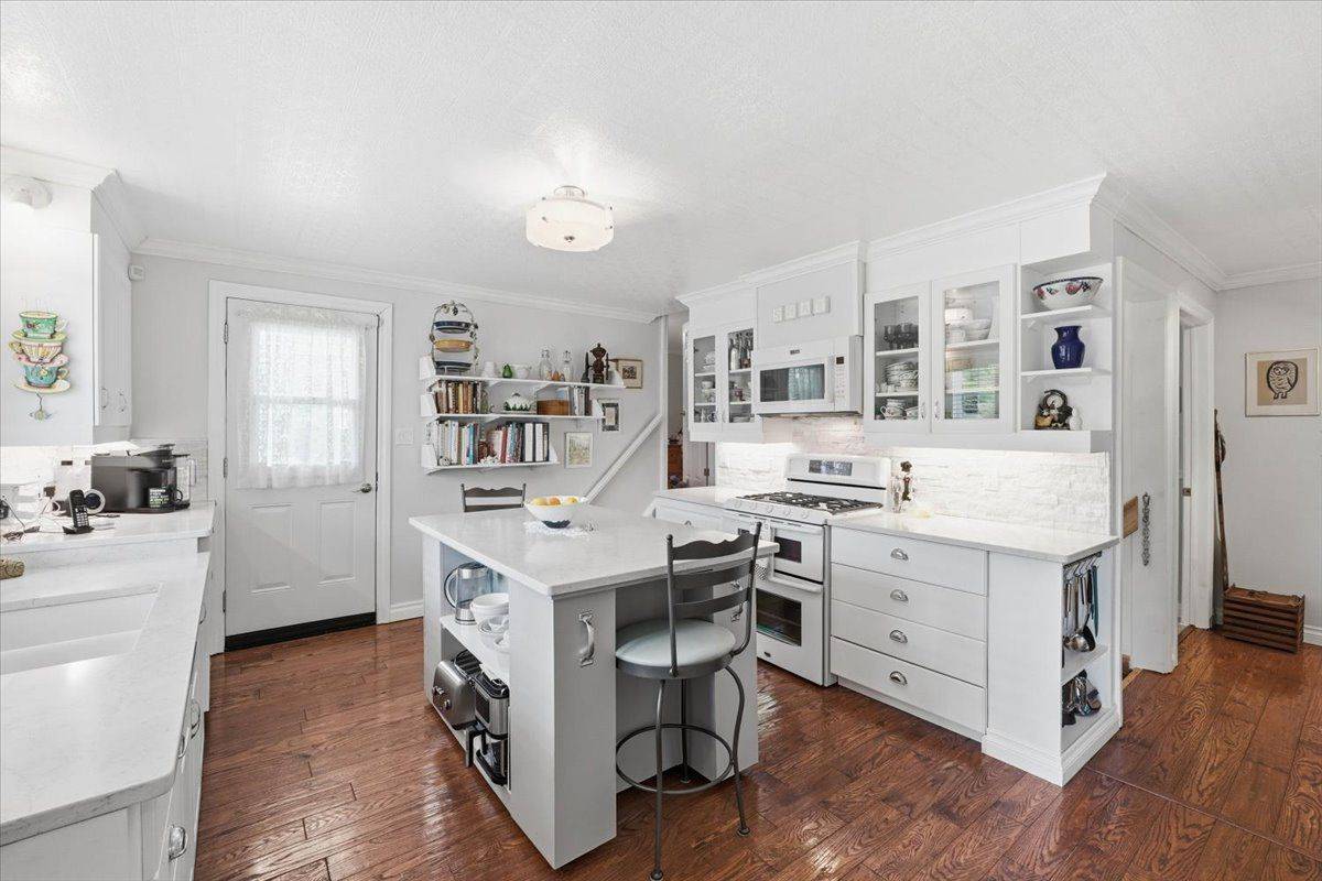 37 Old Hastings RD, Trent Hills, ON K0K 3K0
