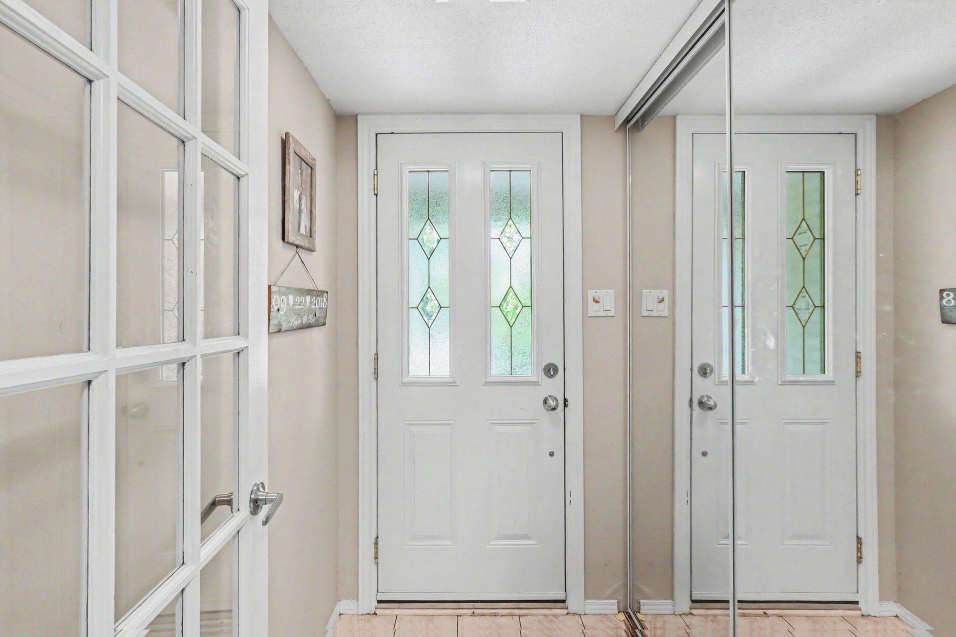 84 Sherway DR, Barrhaven, ON K2J 1N8
