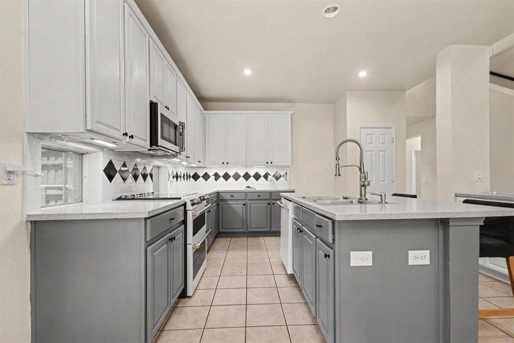 477 Monterey Drive, Rockwall, TX 75087