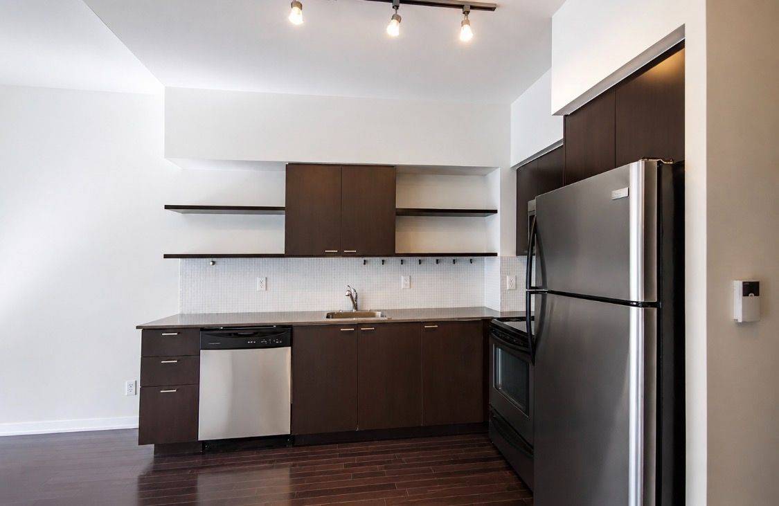 35 Hayden ST #819, Toronto C08, ON M4Y 3C3