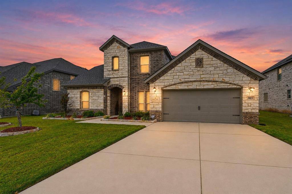 813 Comal Drive, Mansfield, TX 76063
