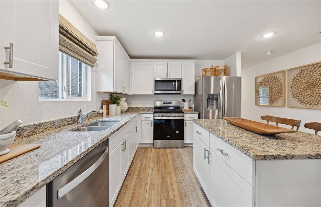 14069 Ladbroke Street, Pilot Point, TX 76258