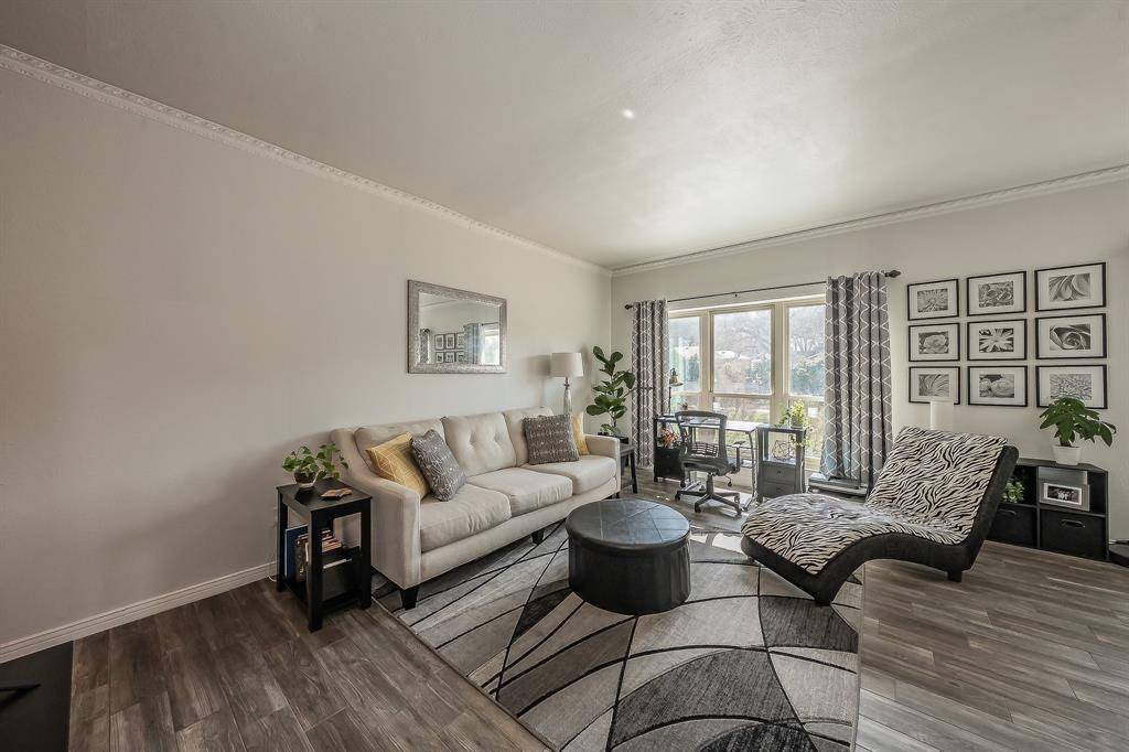 4415 Bellaire Drive S #203S, Fort Worth, TX 76109