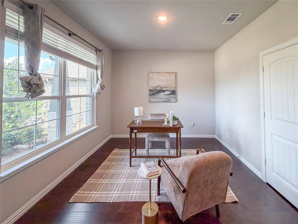 7305 Howling Coyote Lane, Fort Worth, TX 76131