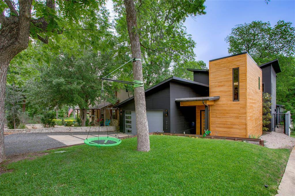 8926 Groveland Drive, Dallas, TX 75218