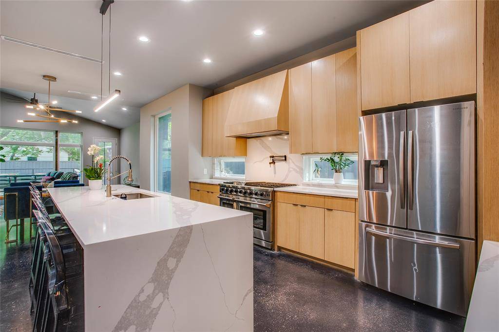 8926 Groveland Drive, Dallas, TX 75218