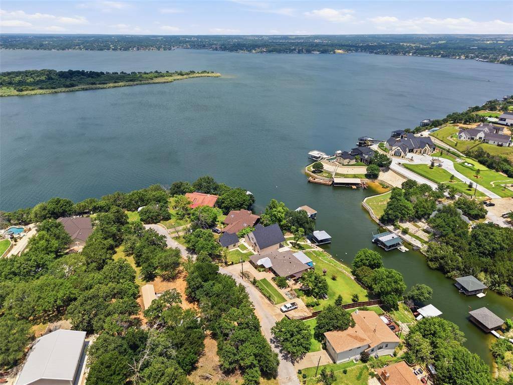 6107 Grande Cove Court, Granbury, TX 76049