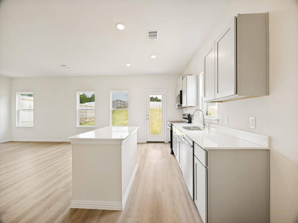 936 S Holly Avenue, Sherman, TX 75092