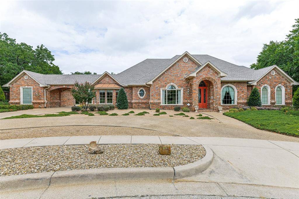 2213 Clear Creek Drive, Weatherford, TX 76087