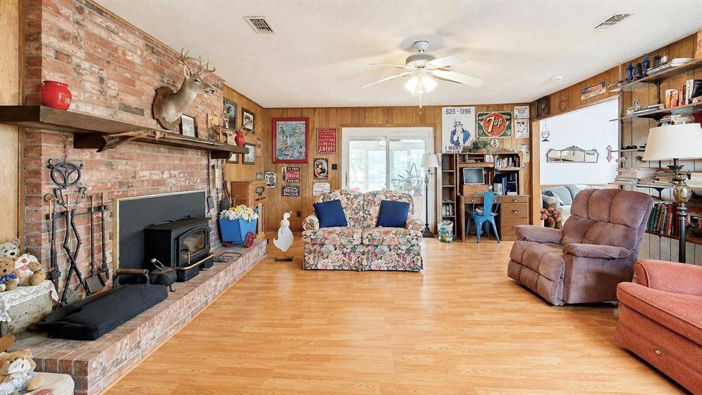 604 S Kate Street, White Settlement, TX 76108