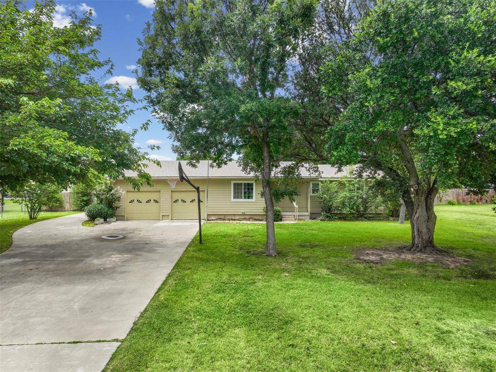 6709 Gillis Johnson Street, Fort Worth, TX 76179