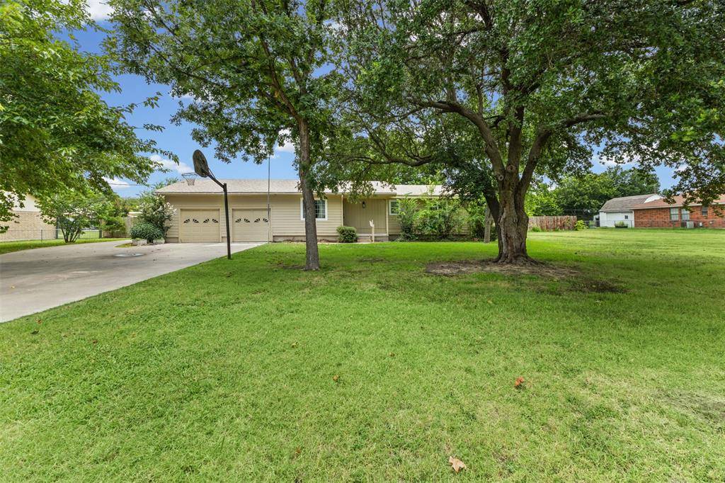 6709 Gillis Johnson Street, Fort Worth, TX 76179