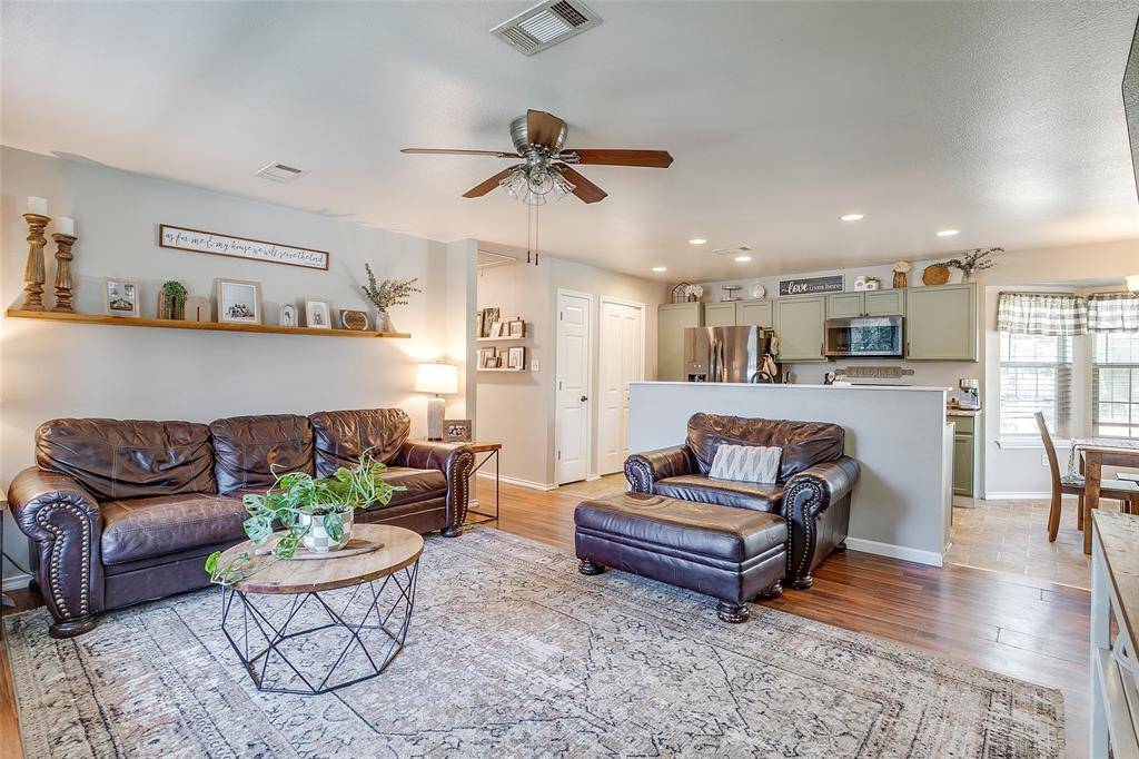 6605 Six J Court, Granbury, TX 76049