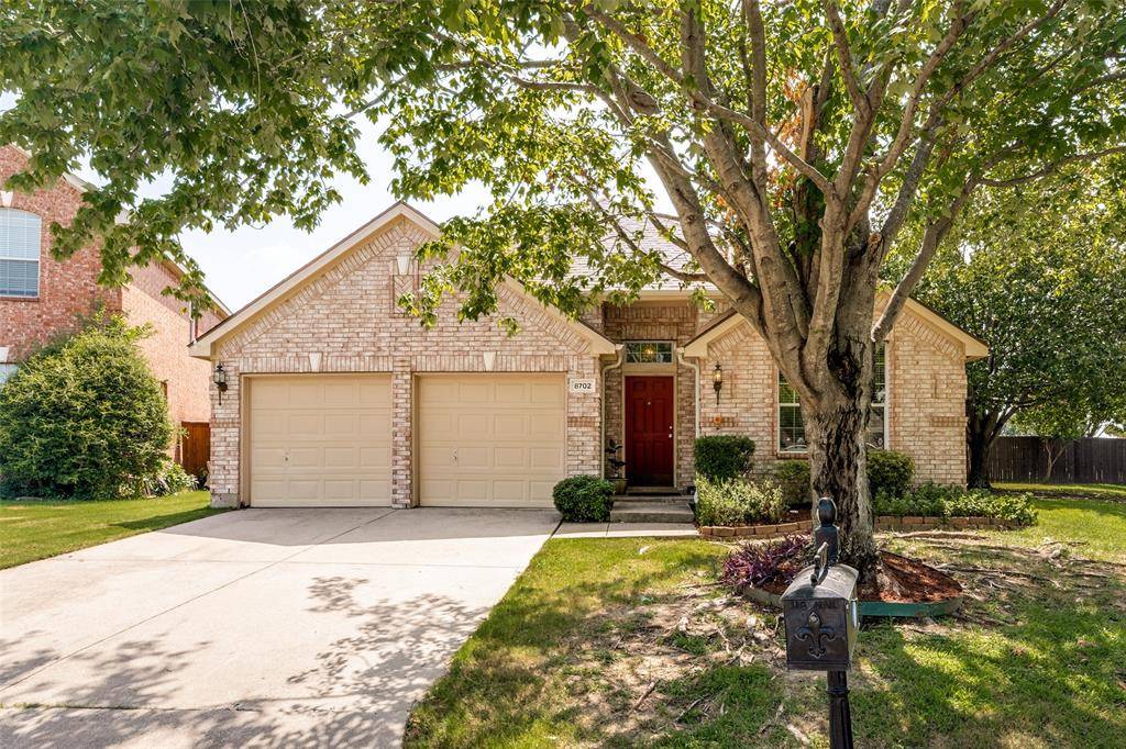 8702 Nairn Street, Rowlett, TX 75089