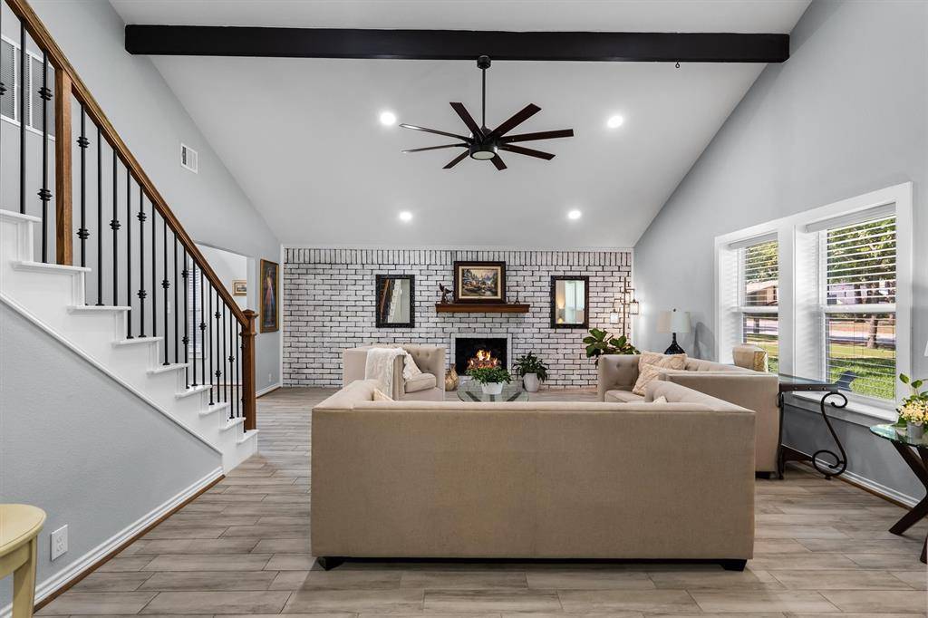 2316 Hummingbird Trail, Grapevine, TX 76051
