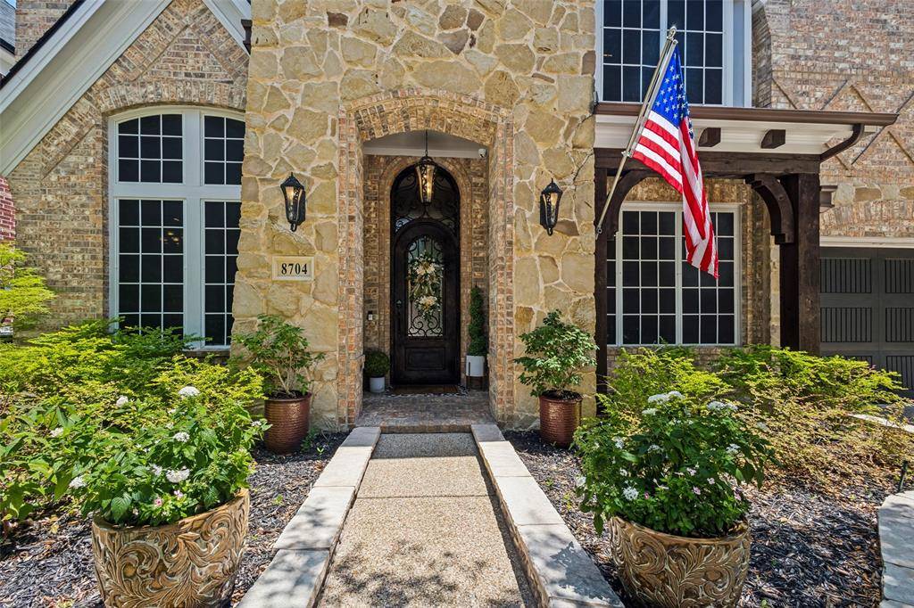 8704 Wyatt Circle, Argyle, TX 76226