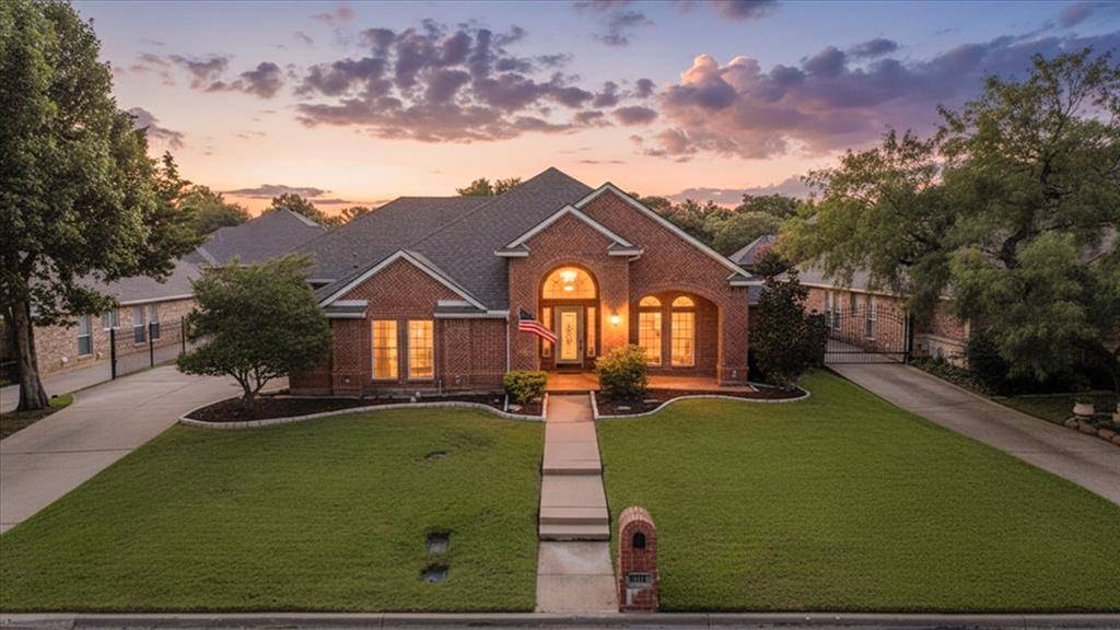 1013 Brook Arbor Drive, Mansfield, TX 76063