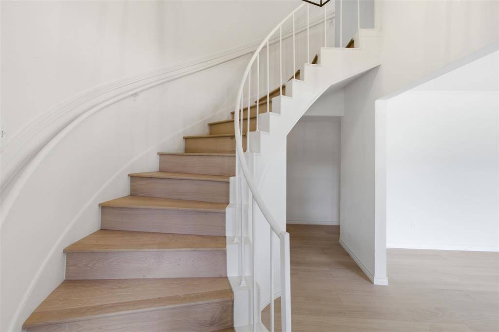 3651 Courtdale Drive, Farmers Branch, TX 75234